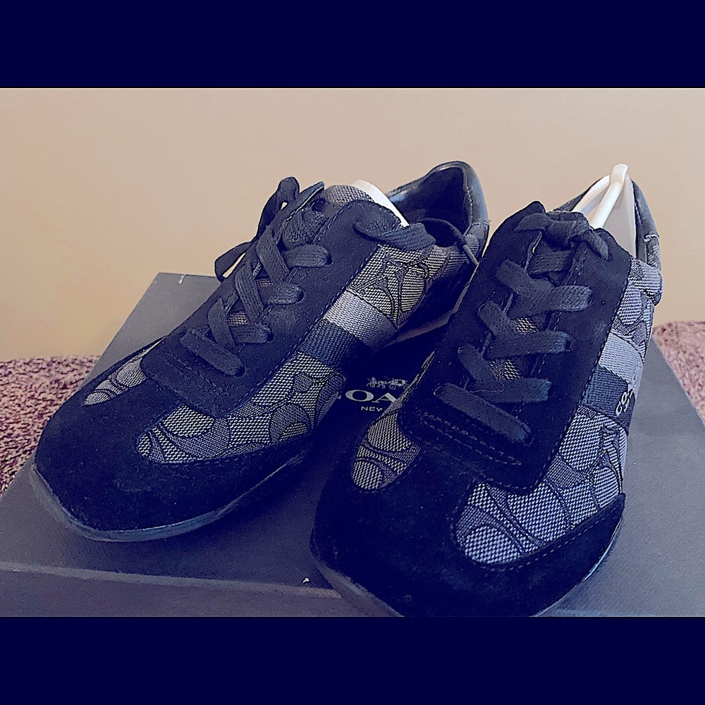 Coach shoe
